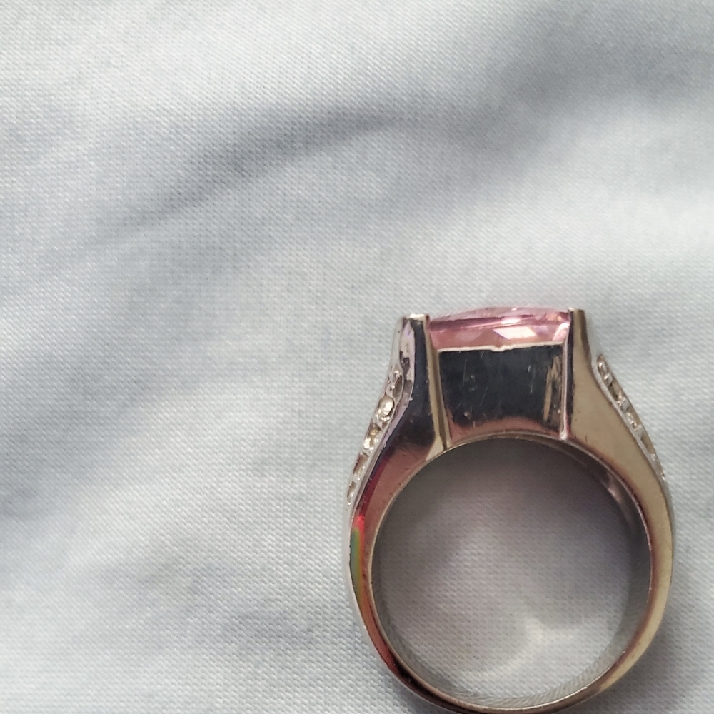 Ring - Picture 5 of 6
